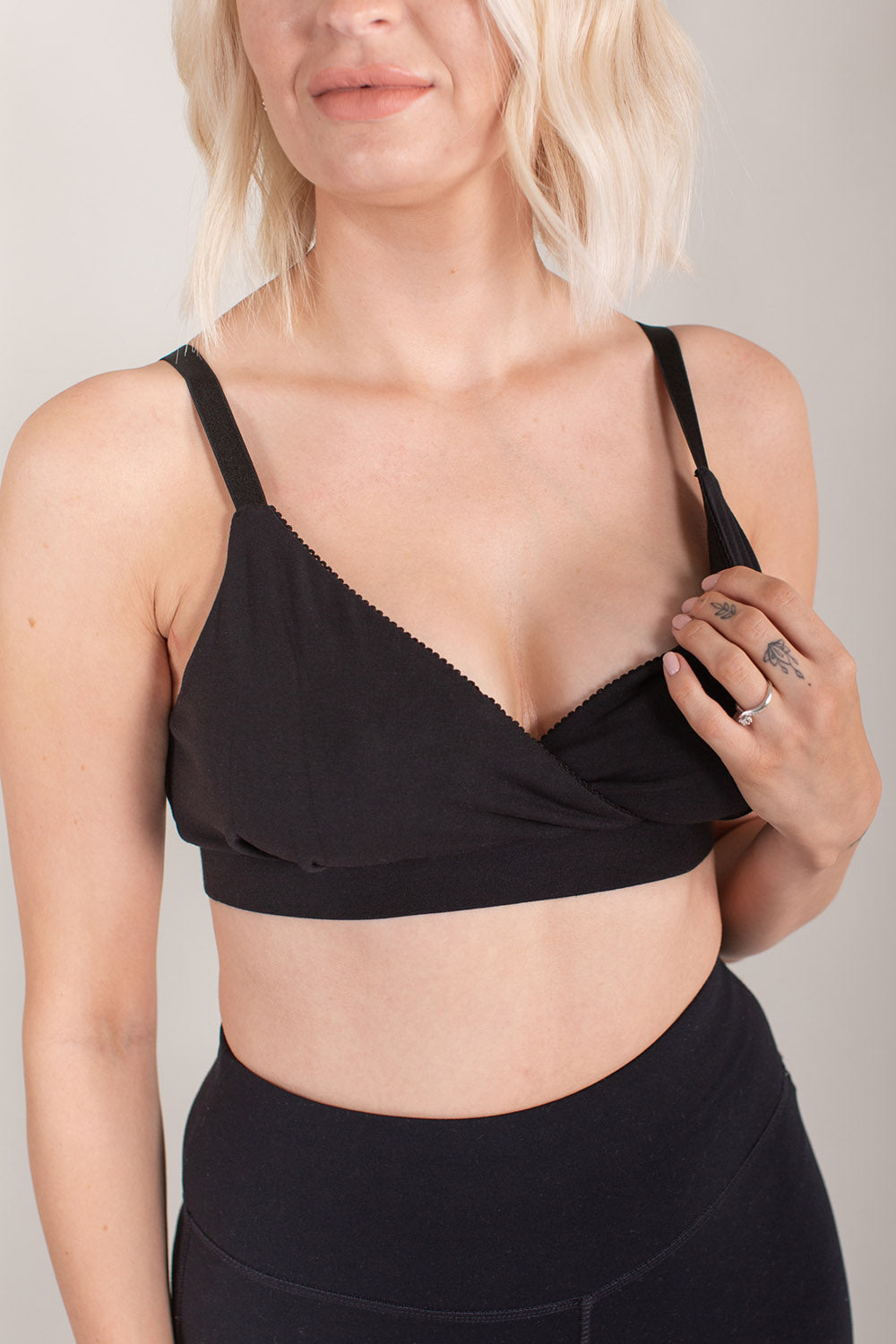 Breastfeeding & Maternity Bra in Black