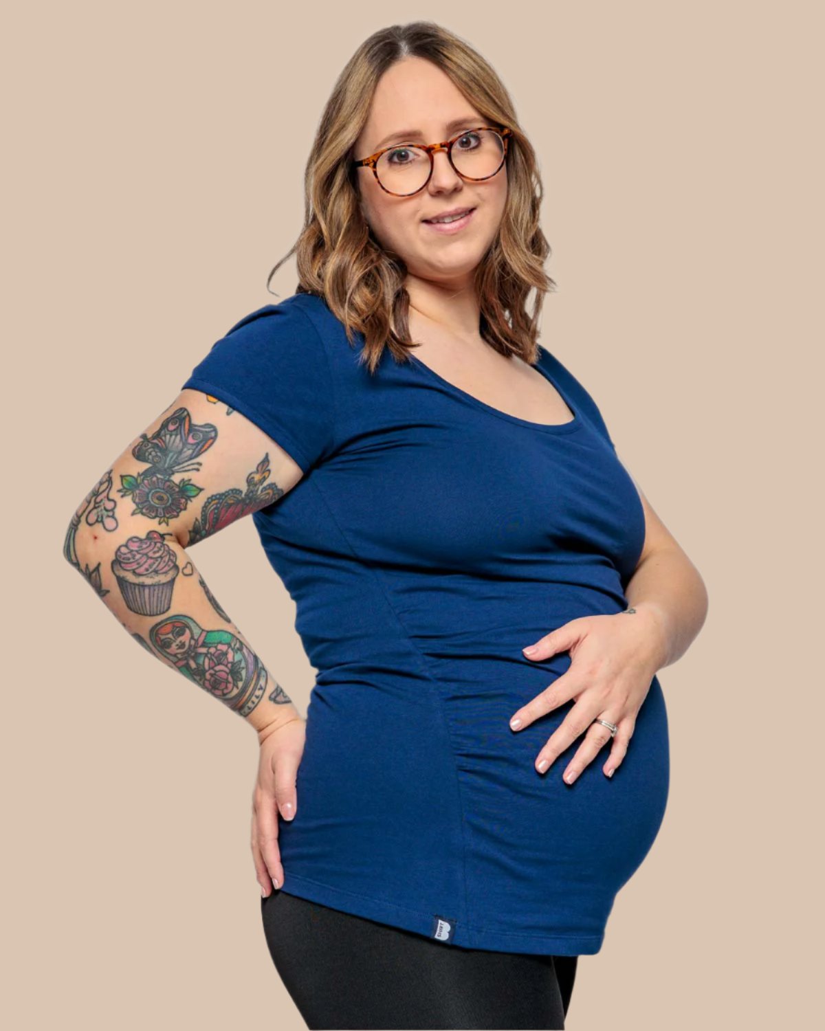 Maternity shirt sleeved t-shirt in Navy Blue Organic Cotton for pregnancy