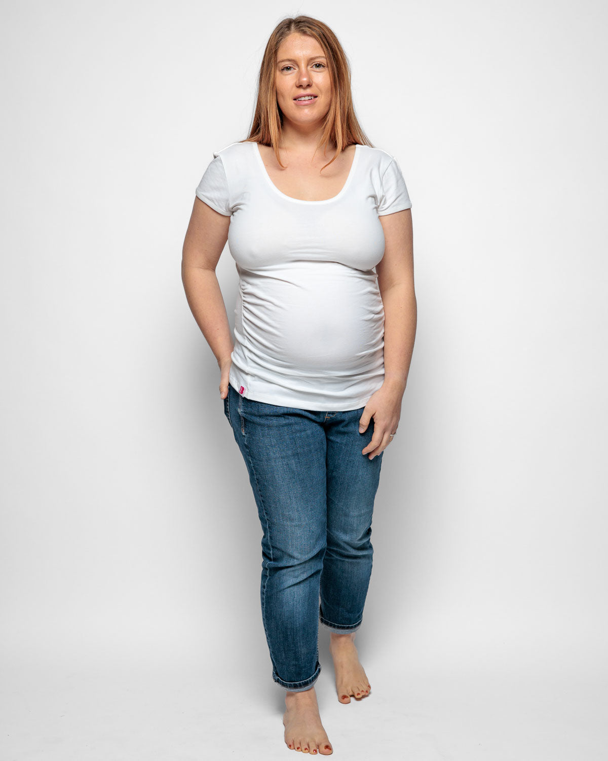 Maternity shirt sleeved t-shirt in White Organic Cotton for pregnancy