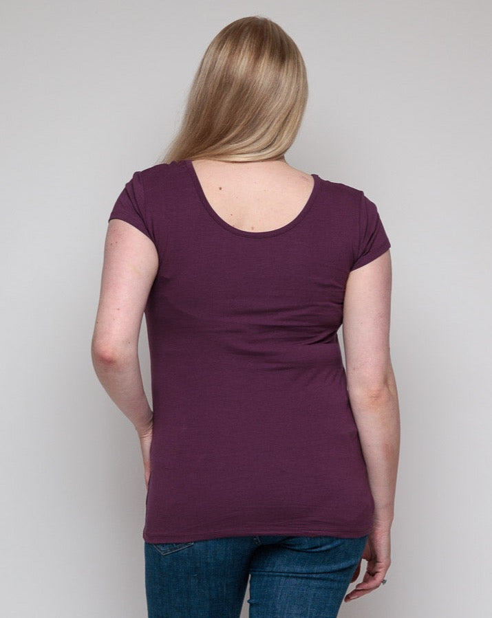 Nursing T-shirt in Plum for breastfeeding
