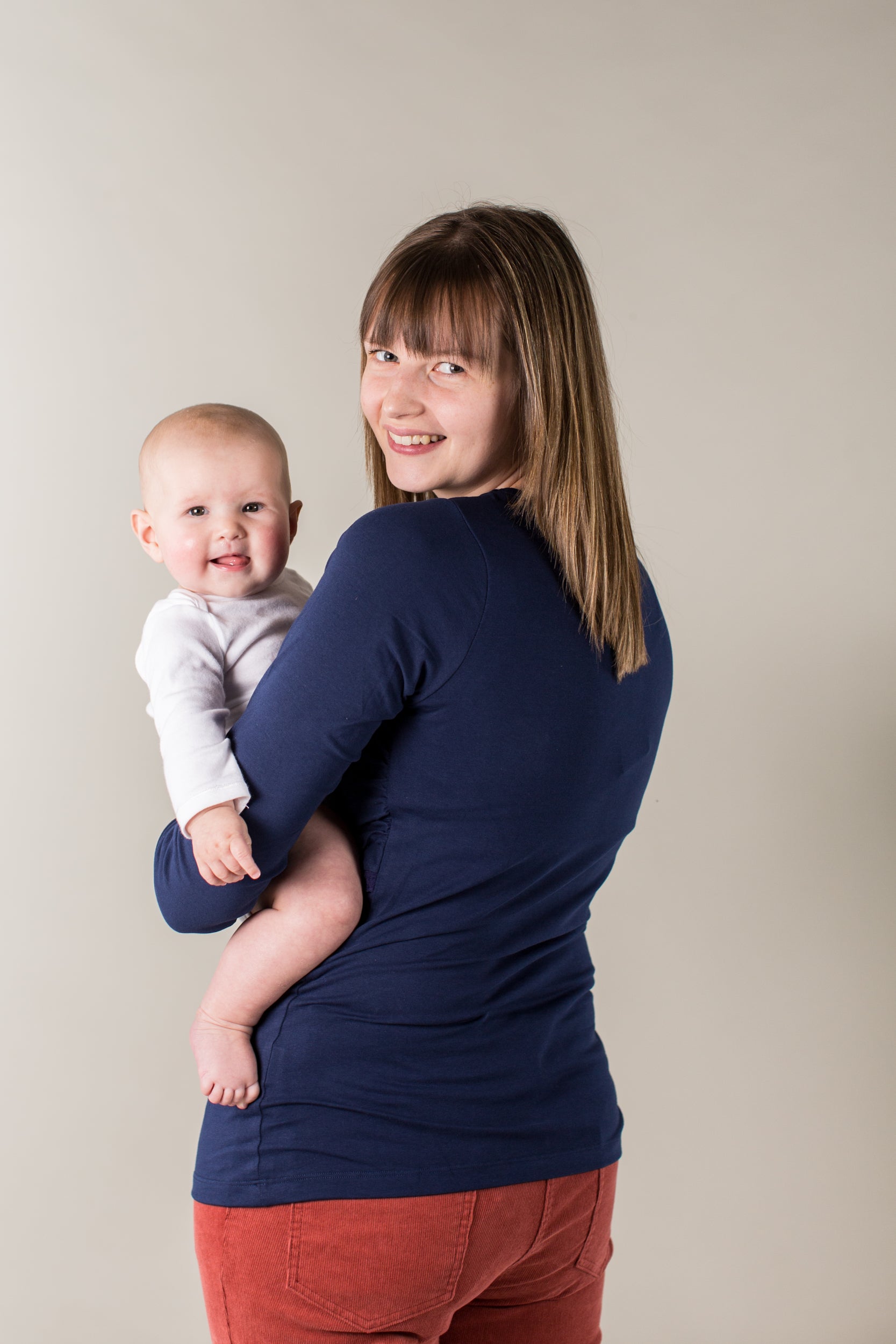 Organic Cotton Long Sleeve nursing Top in Navy for breastfeeding