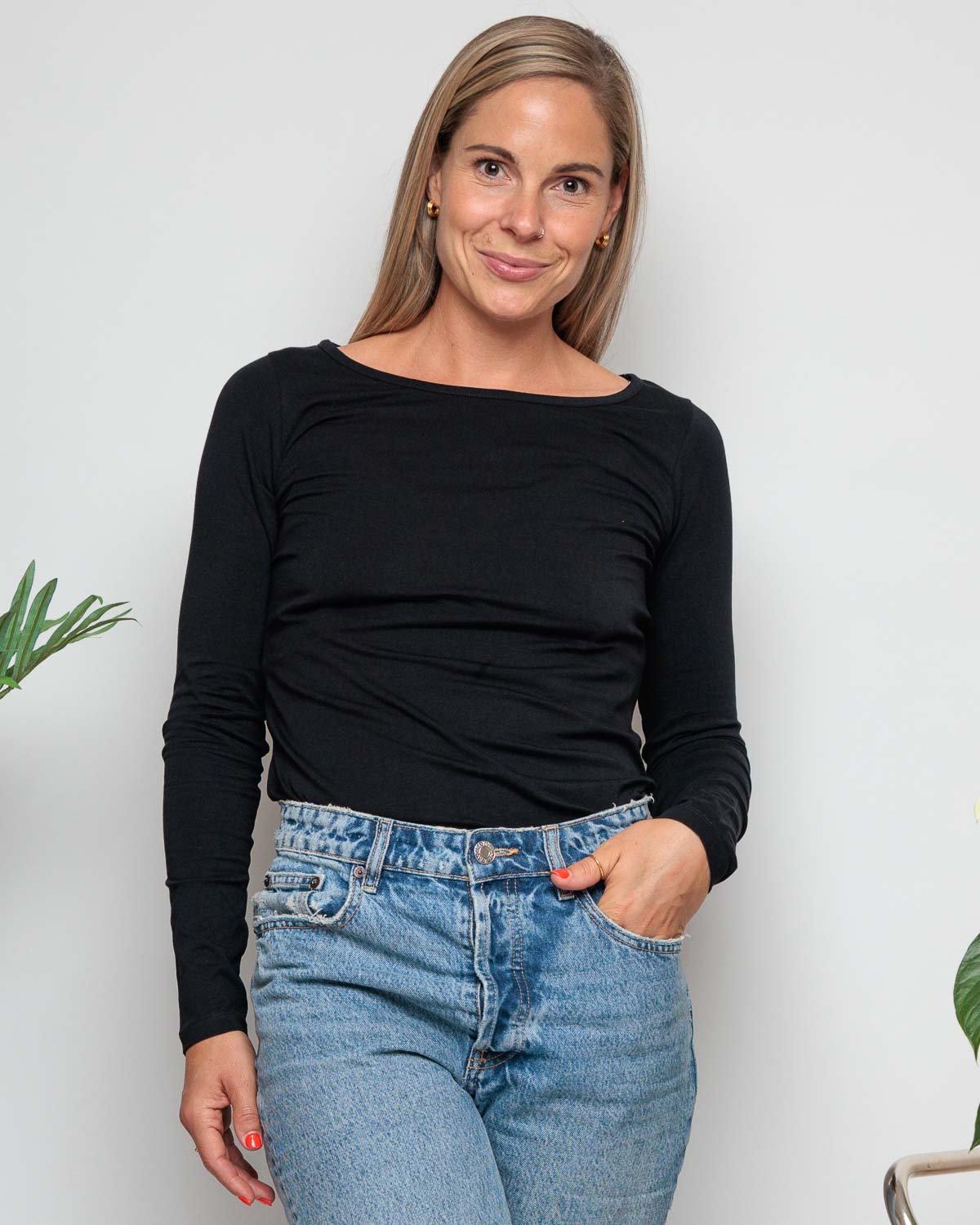 Organic Cotton Long Sleeve Top in black for women