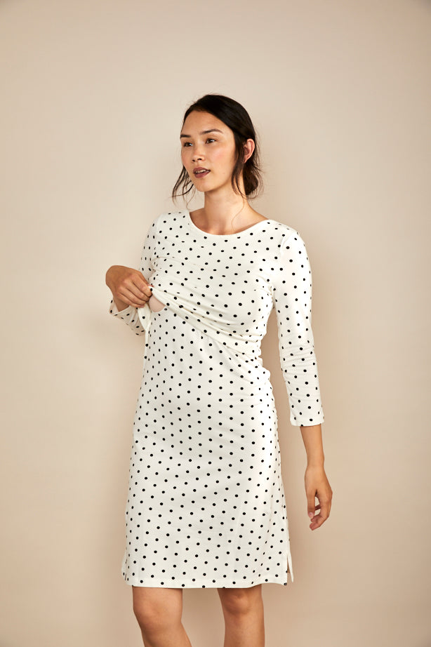 Nursing dress in White/Black Spots