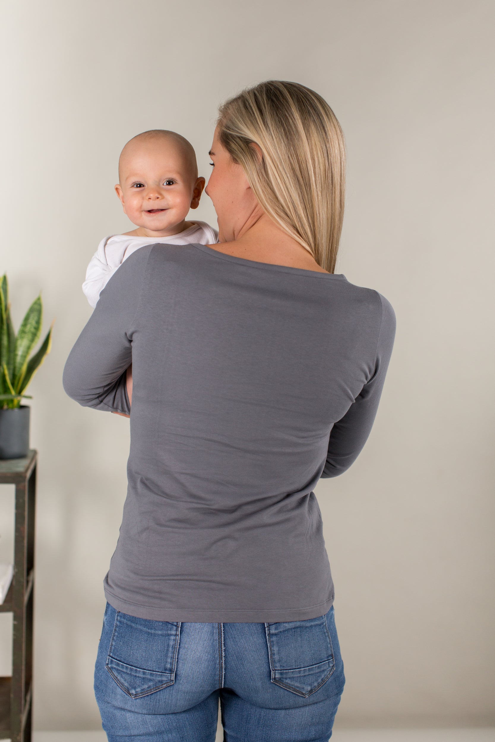 Organic Long Sleeve Breastfeeding Top in Storm Grey *PreLoved*