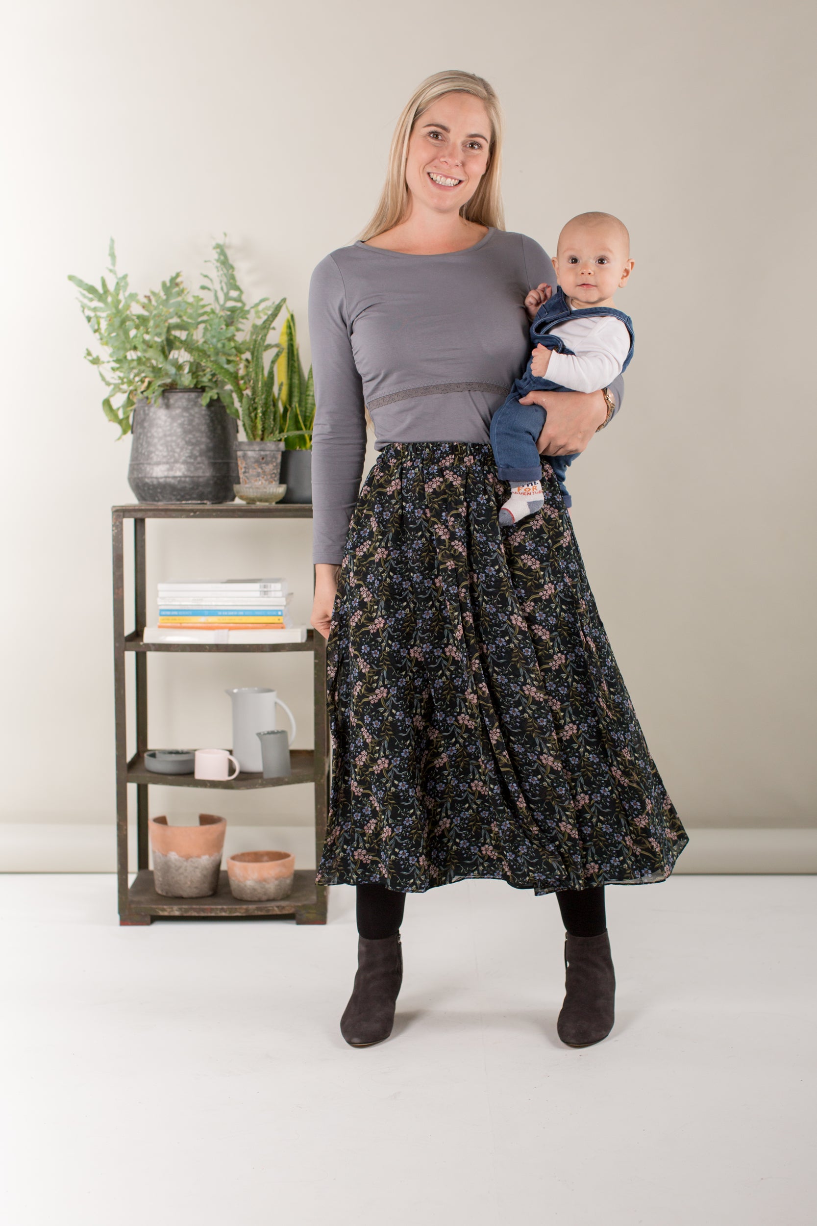 Organic Long Sleeve Breastfeeding Top in Storm Grey *PreLoved*